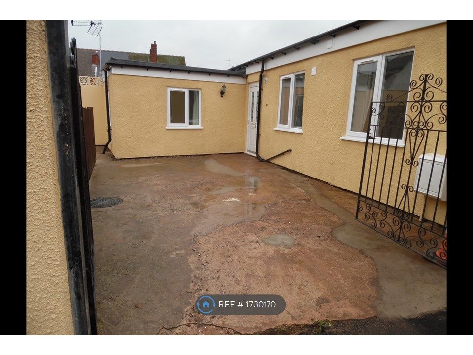 2 bed bungalow to rent in Trinity Street, Cradley Heath B64 Zoopla