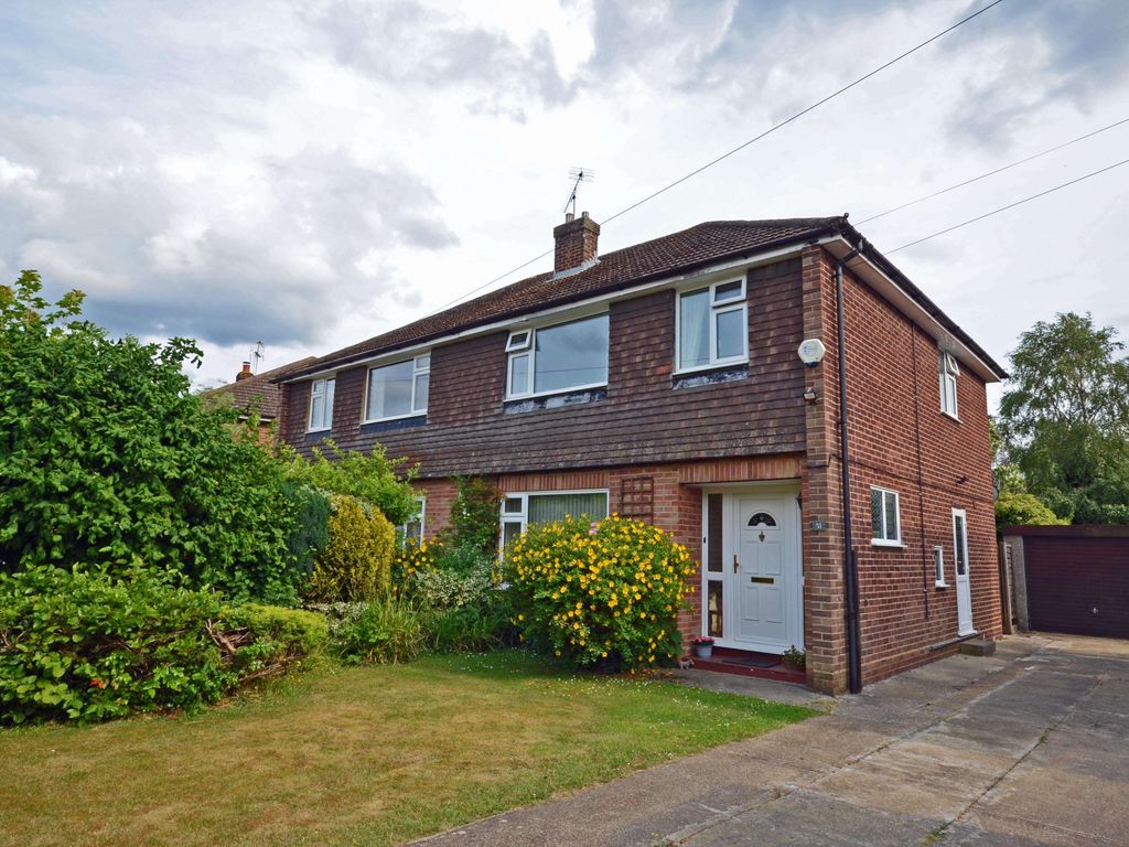 3 bed semidetached house for sale in Westwood Drive, Little Chalfont
