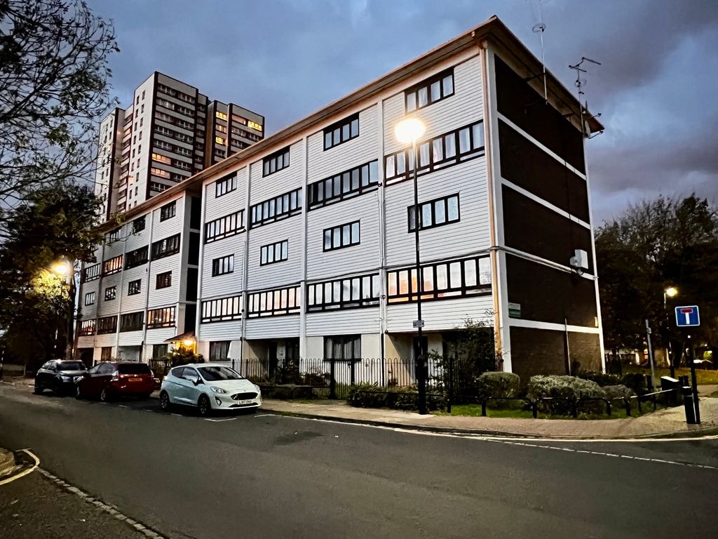 Summerwood Road, Isleworth TW7