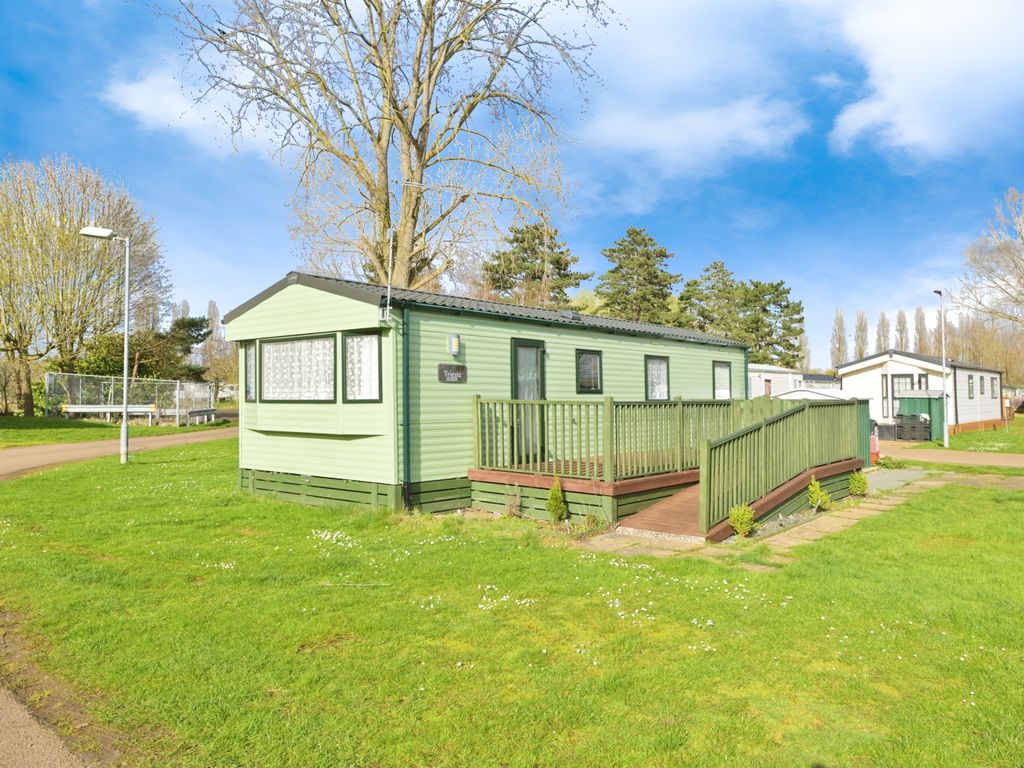 3 bed property for sale in Heron Way, Crow Lane, Billing Aquadrome NN3