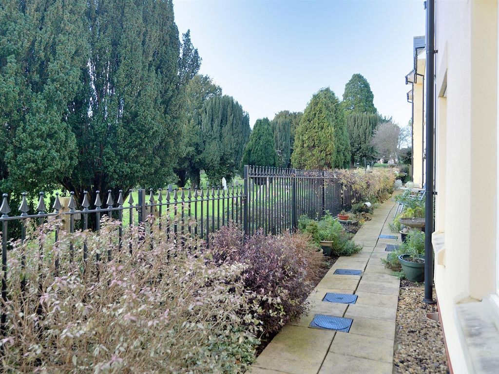 1 bed flat for sale in Wingfield Court, Lenthay Road, Sherborne DT9
