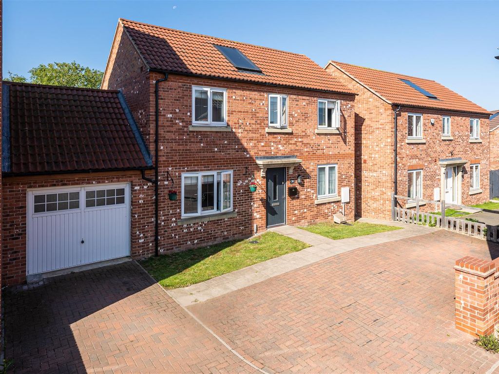 4 bed detached house for sale in Hobby Drive, Corby NN17, £350,000 Zoopla