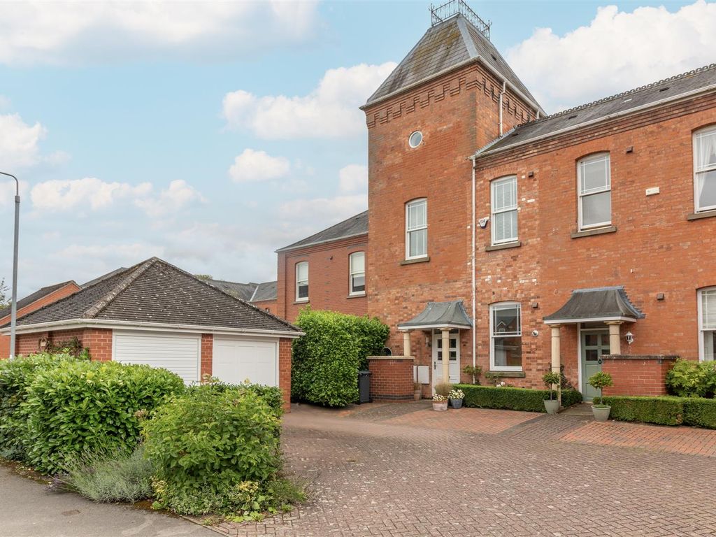 3 bed property for sale in Chelsea Mews, RadcliffeOnTrent, Nottingham