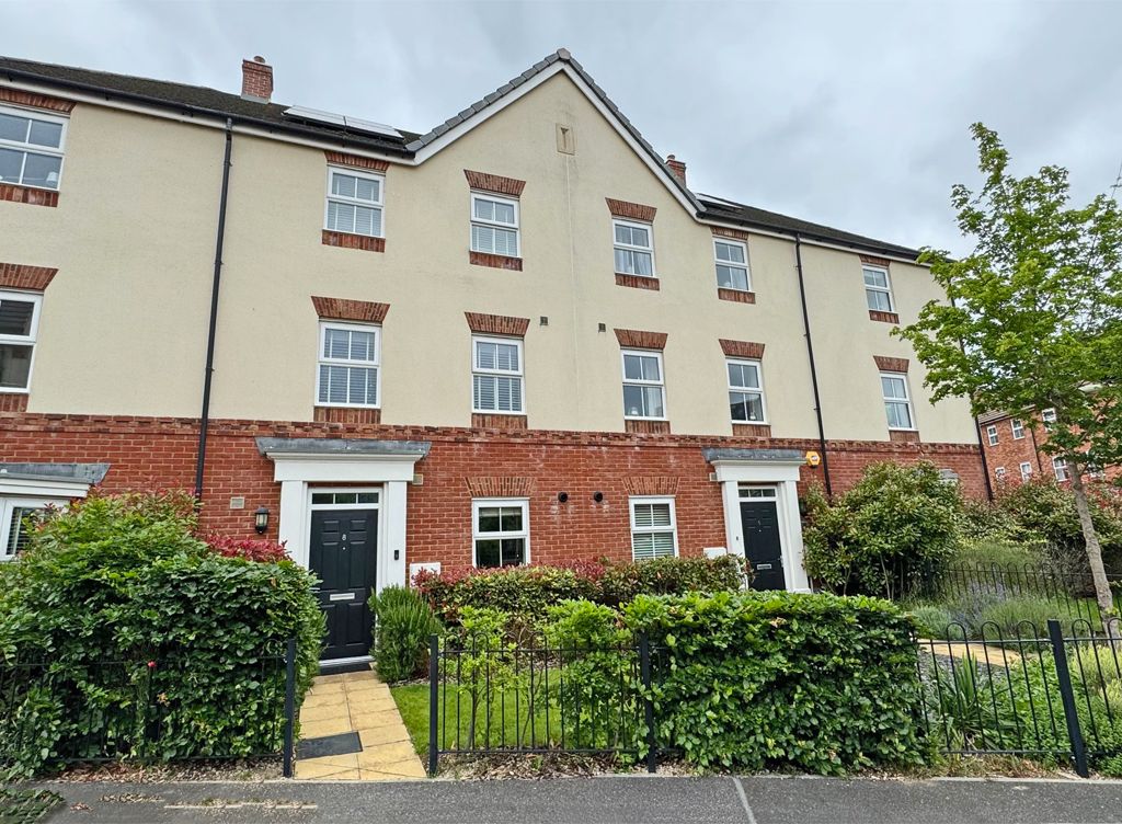 5 bed town house for sale in Habitat Way, Wallingford OX10, £600,000