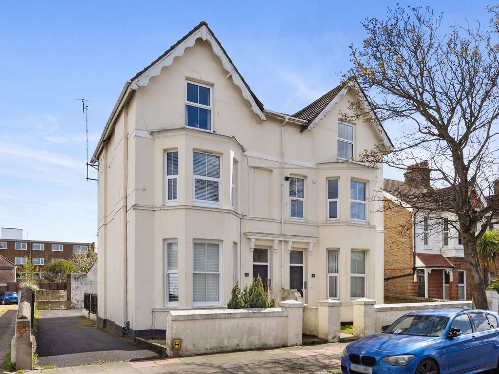 1 bed flat for sale in Selden Road, Worthing BN11, £170,000 Zoopla