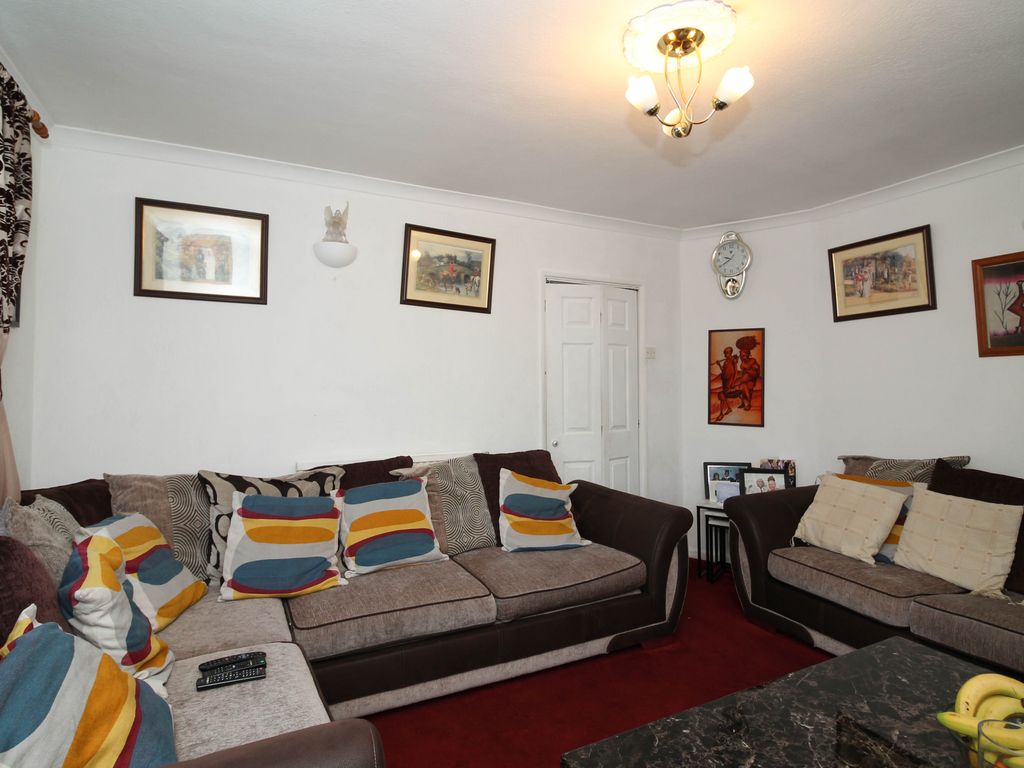 3 bed end terrace house for sale in Haskard Road, Barking And Dagenham