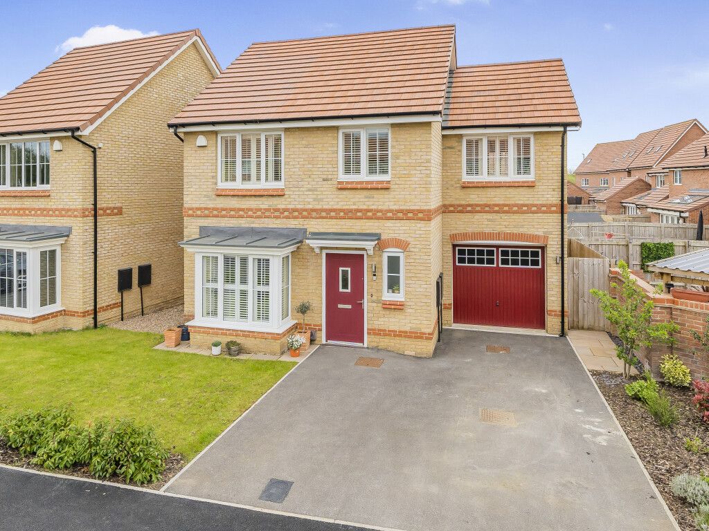 4 bed detached house for sale in Serenity Close, Stanley, Wakefield