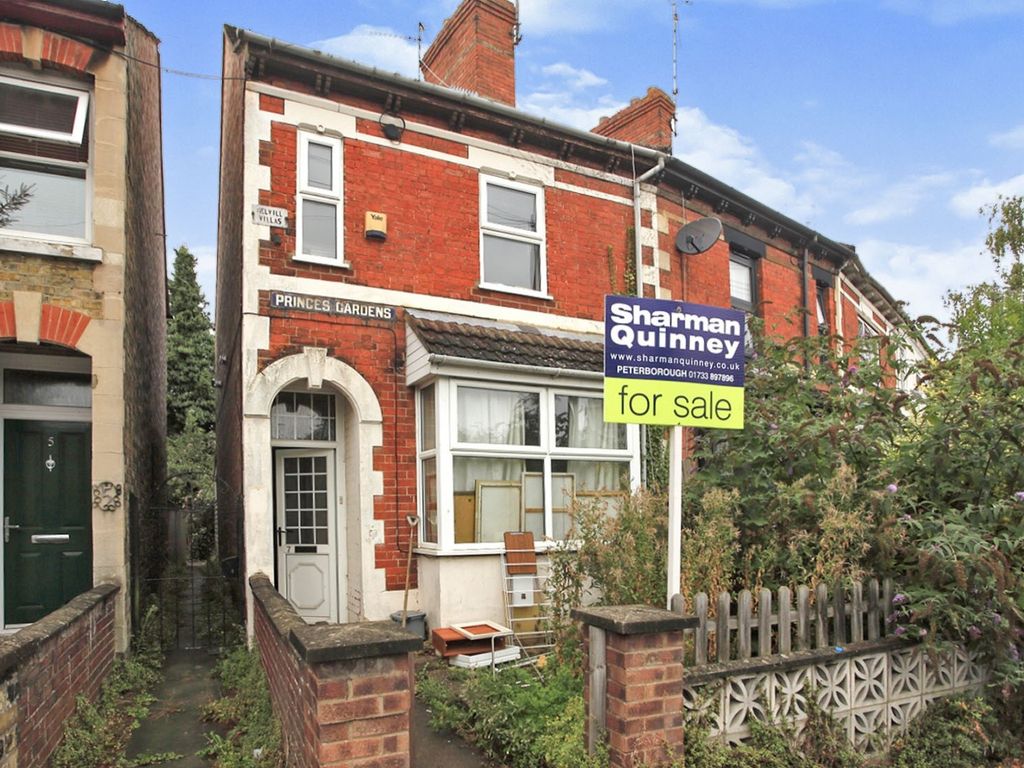 2 bed end terrace house for sale in Princes Gardens, Peterborough PE1