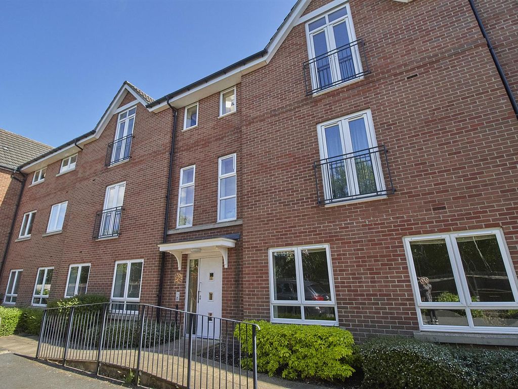 2 bed flat for sale in Richmond House, Richmond Gate, Hinckley LE10