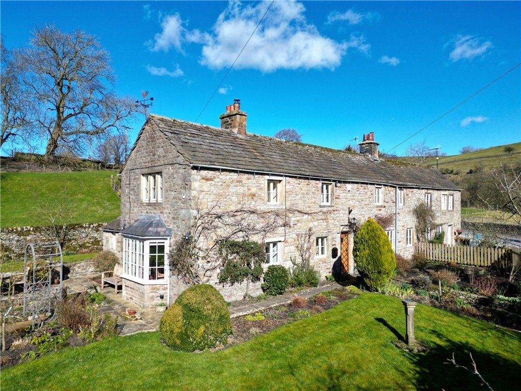 3 bed semidetached house for sale in Burnsall, Skipton, North