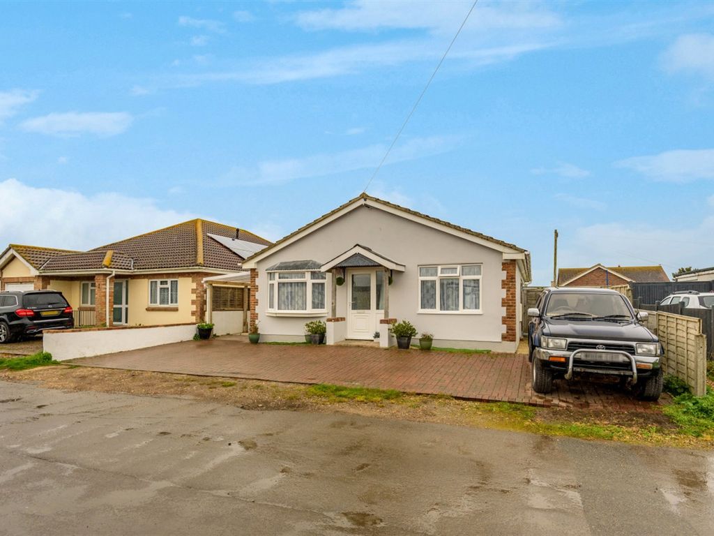 3 bed detached bungalow for sale in Harbour Road, Pagham, Bognor Regis