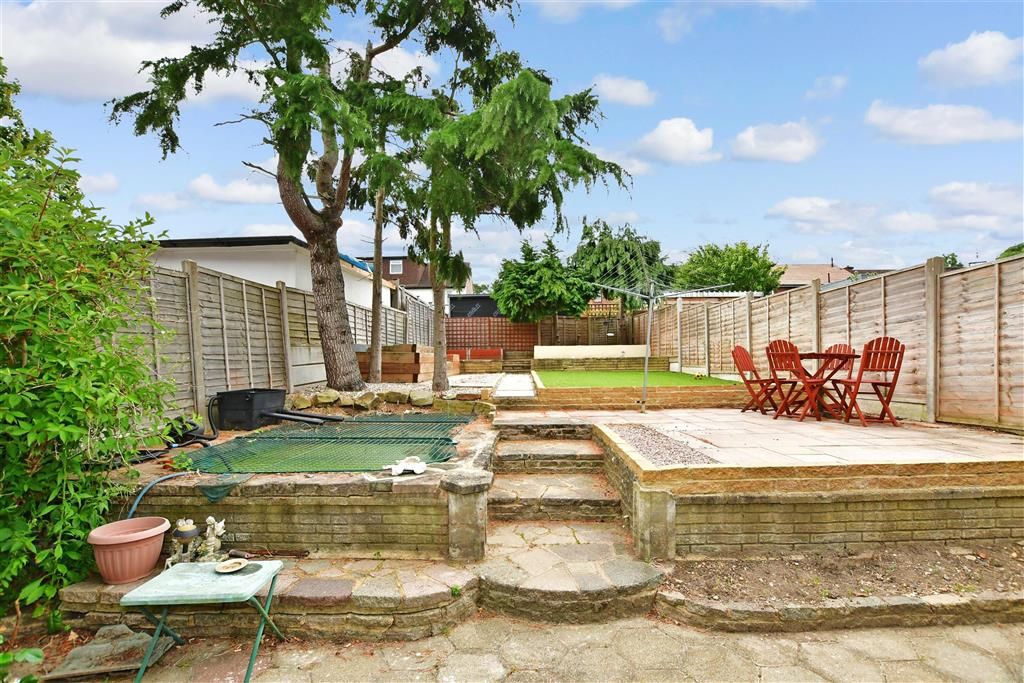 3 bed end terrace house for sale in Latchingdon Gardens, Woodford Green