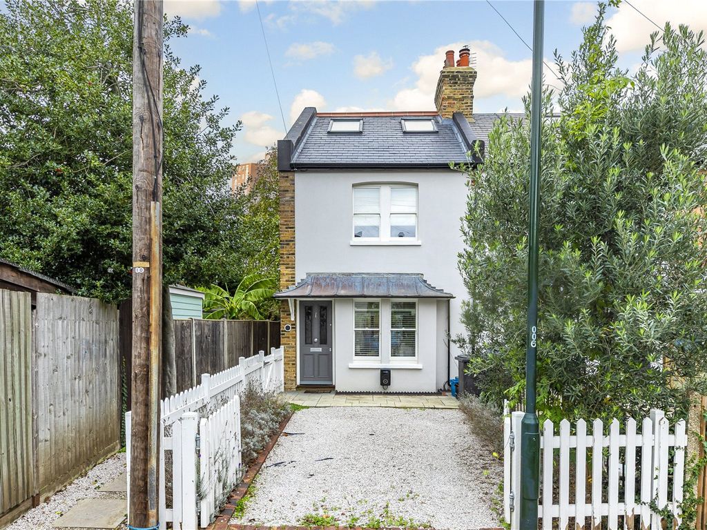 4 bed end terrace house for sale in Gomer Gardens, Teddington TW11 Zoopla