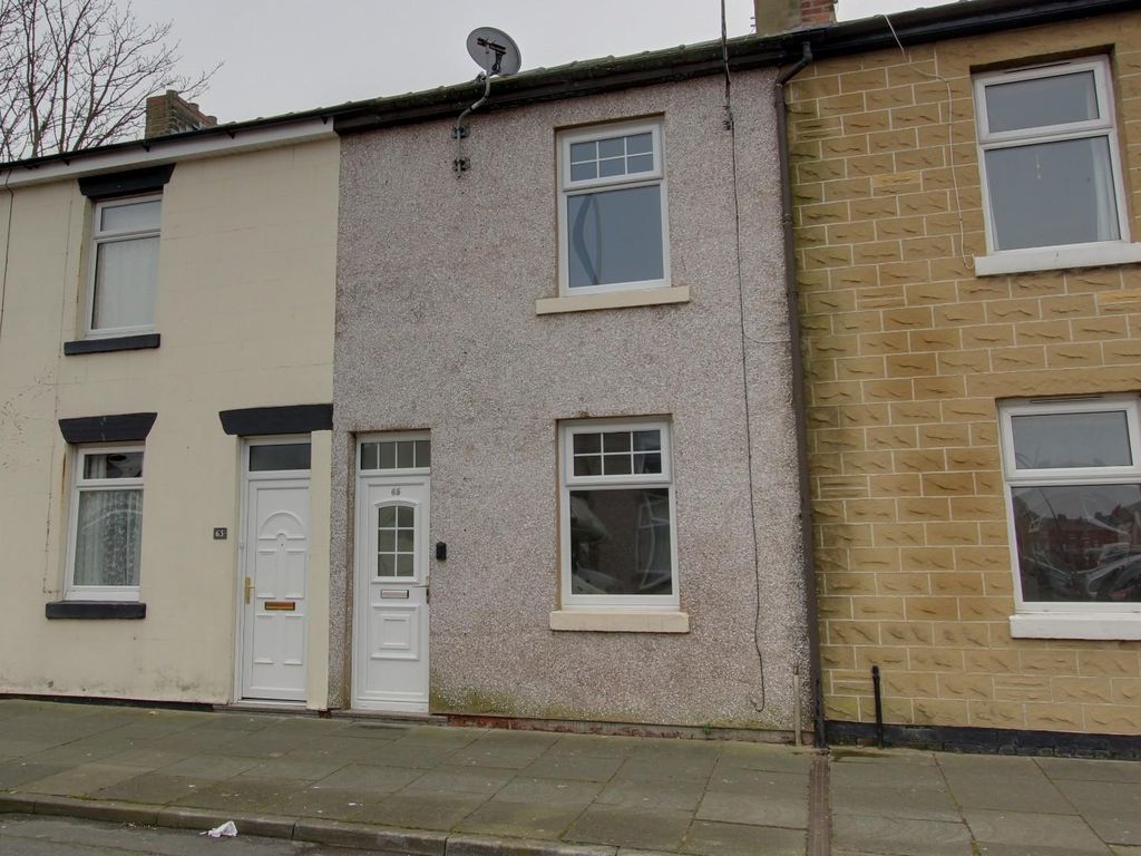 2 bed terraced house to rent in Victoria Street, Fleetwood FY7, £600