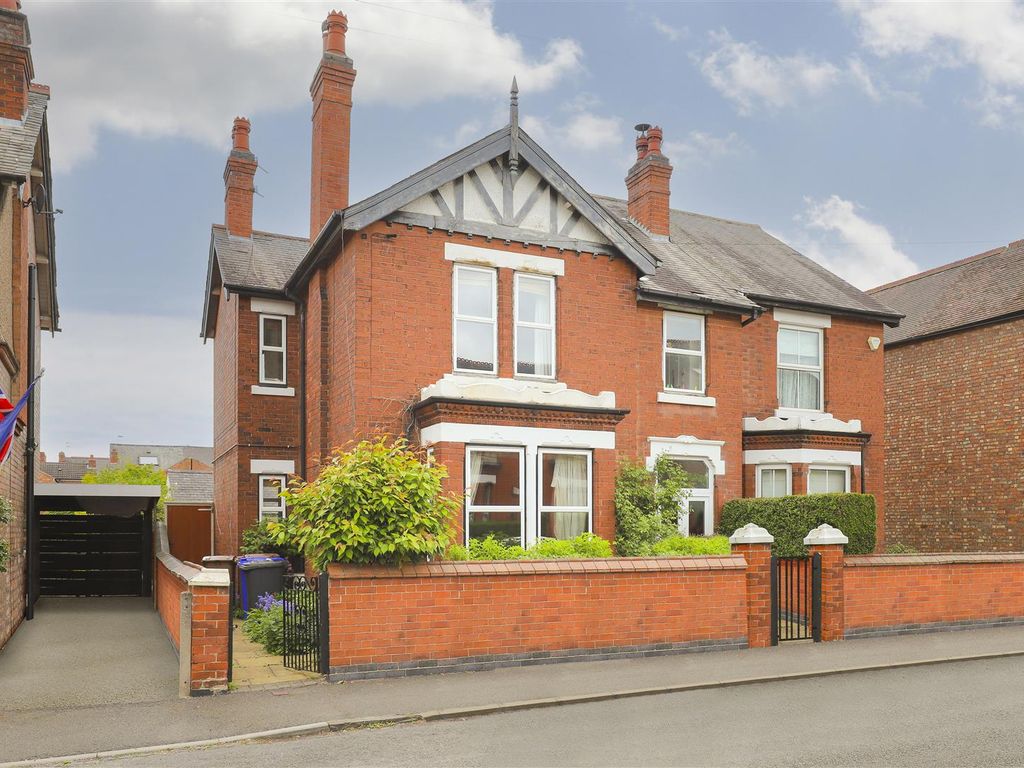 4 bed semidetached house for sale in Trowell Grove, Long Eaton