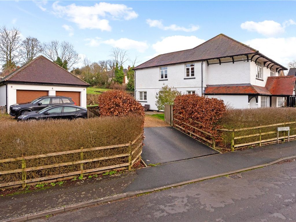 5 bed detached house for sale in Strouds Hill, Chiseldon, Swindon SN4