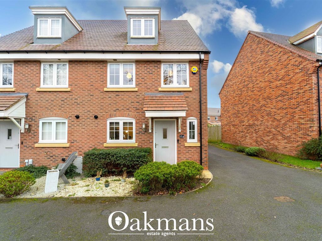 4 bed semidetached house for sale in Burnham Road, Wythall, Birmingham