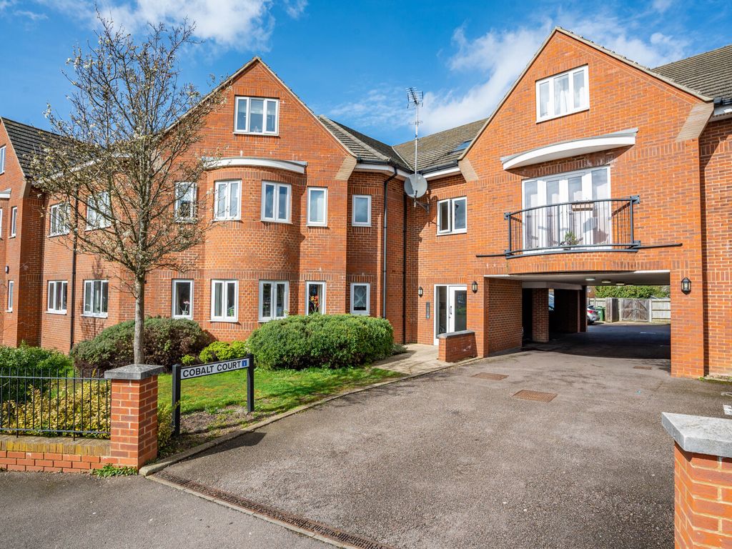 2 bed flat for sale in Hedley Road, St. Albans, Hertfordshire AL1 Zoopla