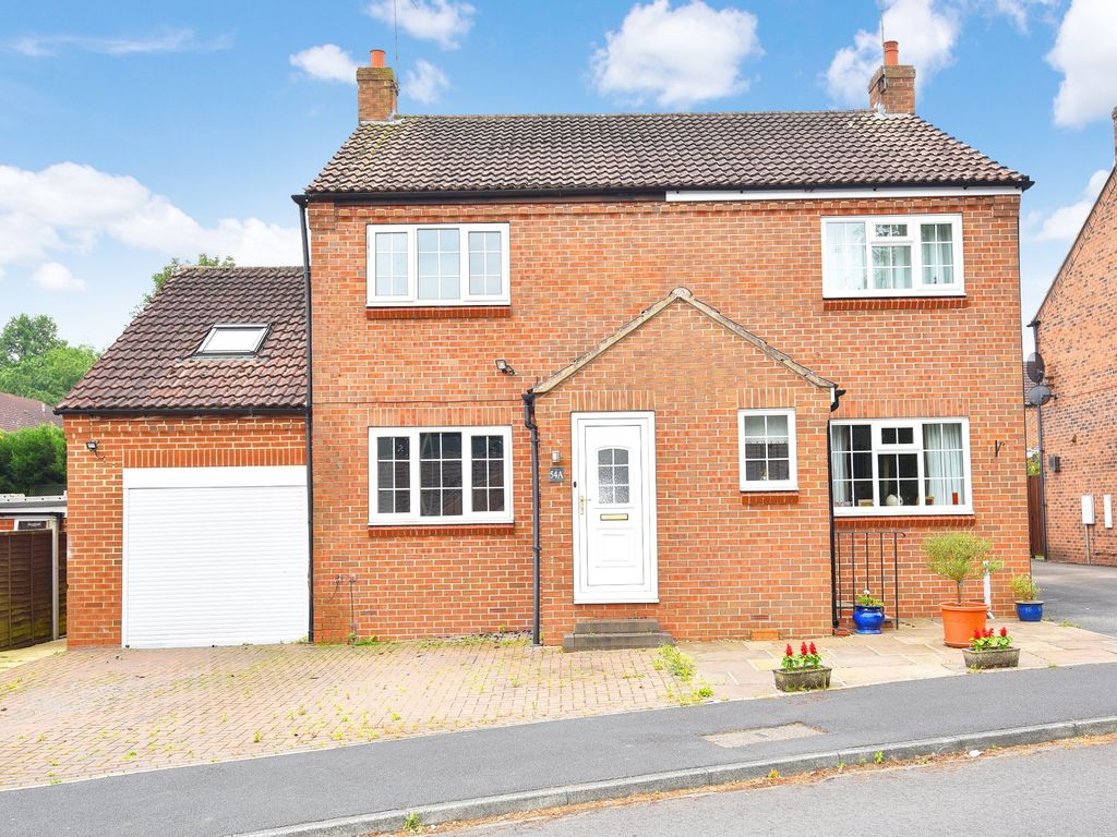 3 bed semidetached house for sale in Ladywell Road, Boroughbridge