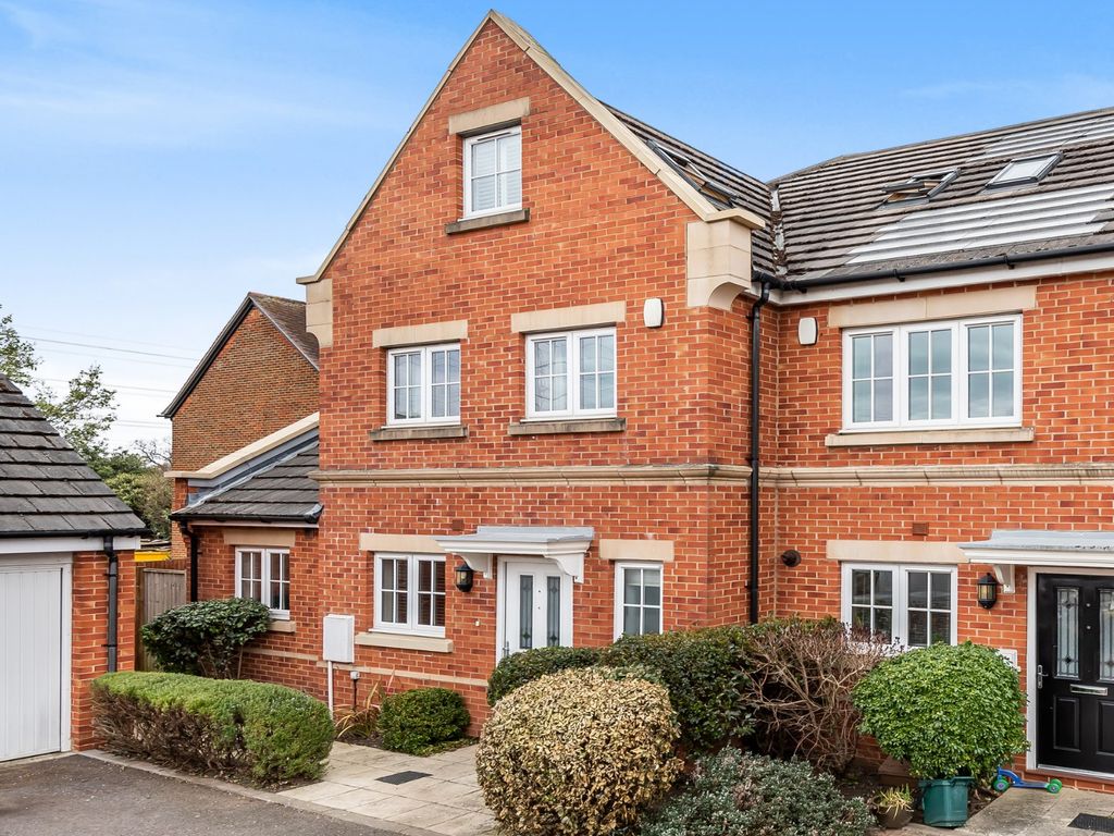 4 bed end terrace house for sale in Byfleet, Surrey KT14 Zoopla