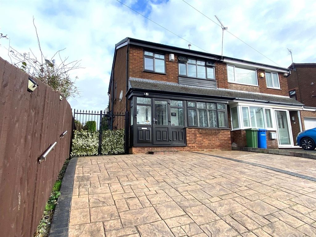3 bed semidetached house for sale in Lumb Lane, Droylsden, Manchester