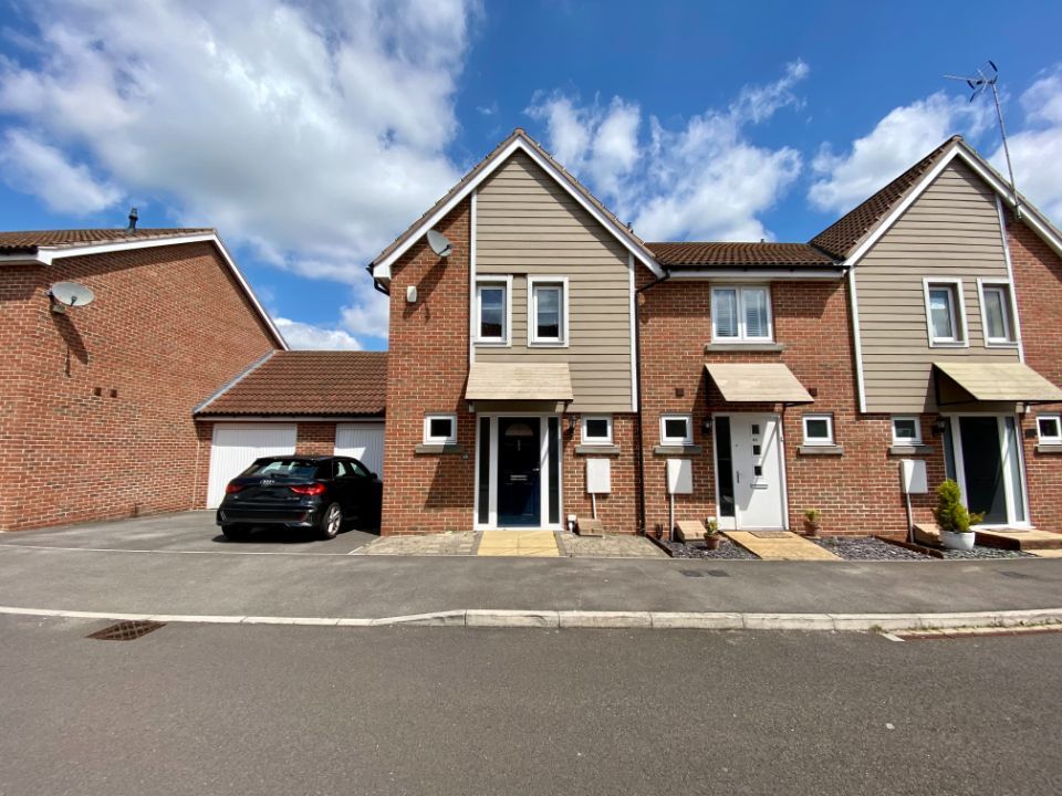 3 bed end terrace house to rent in Benham Road, Basingstoke RG24 Zoopla