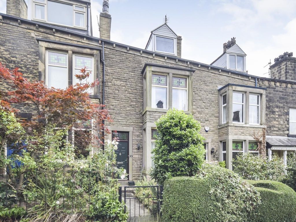 4 bed terraced house for sale in Priestthorpe Road, Bingley BD16, £