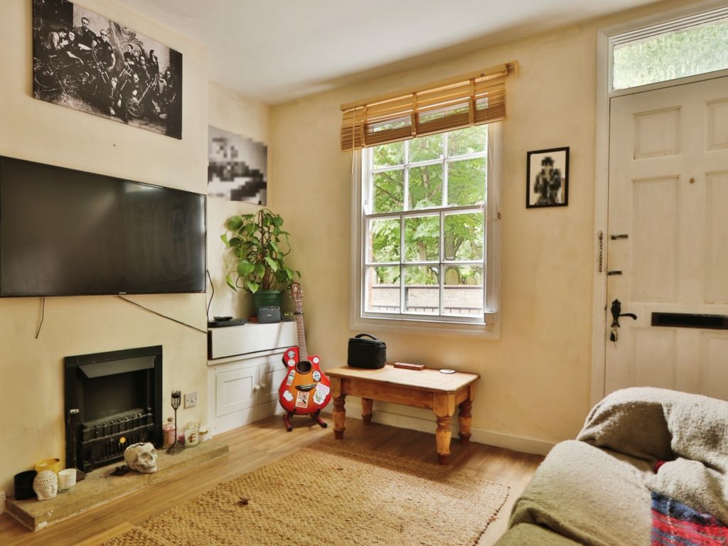 2 bed cottage for sale in Hallgate, Cottingham HU16, £135,000 Zoopla