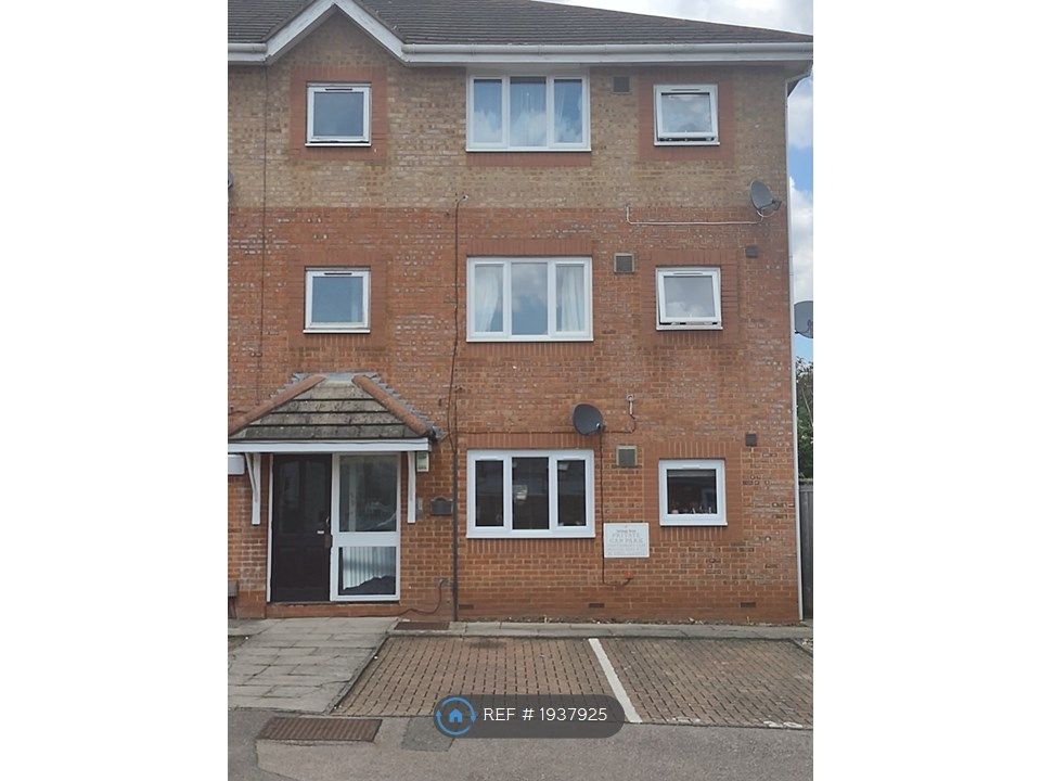 1 bed flat to rent in Thursley House, Earlswood, Redhill RH1, £995 pcm Zoopla