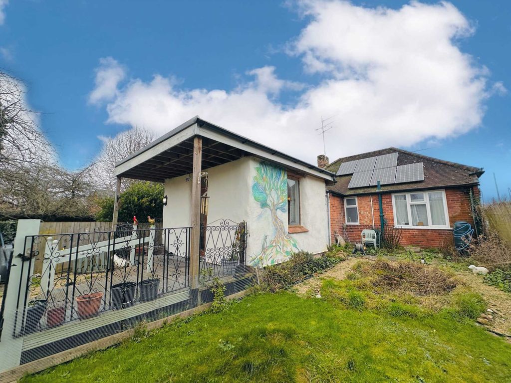 2 bed detached house for sale in Honey Lane, Cholsey OX10, £375,000