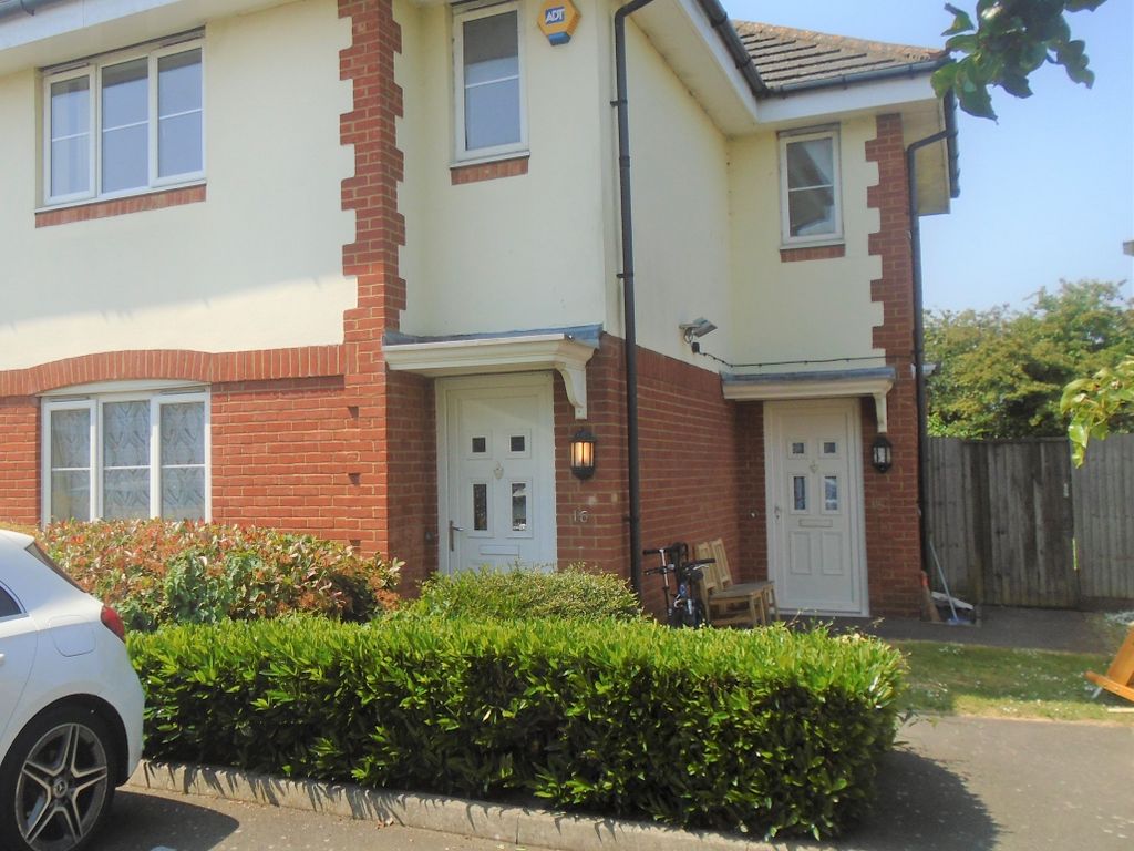 2 bed flat to rent in Oxford Avenue, Hayes UB3 Zoopla