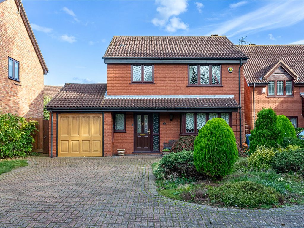 3 bed detached house for sale in The Hallards, Eaton Ford, St. Neots