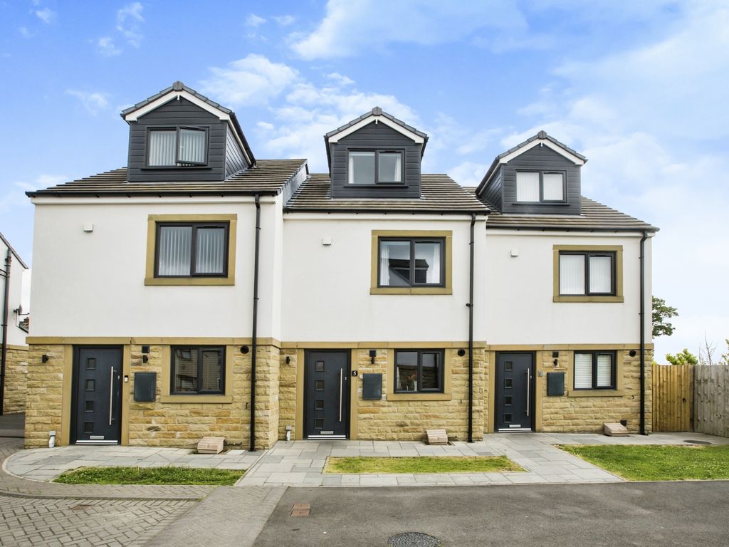 4 bed terraced house for sale in Bretton Court, The Crescent