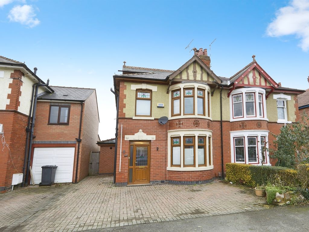 4 bed semidetached house for sale in Lindon Drive, Alvaston, Derby