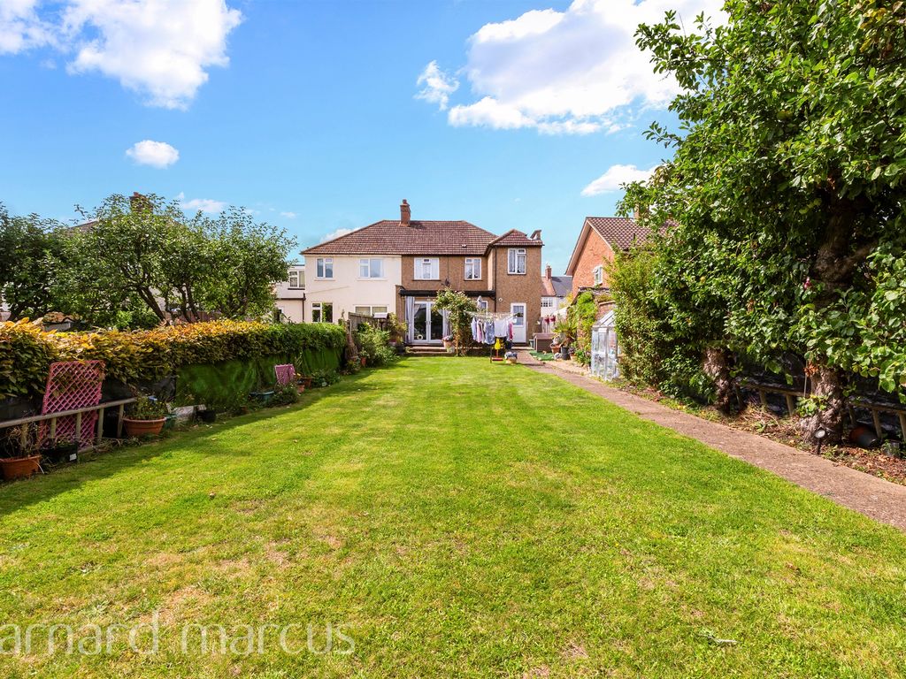 4 bed semidetached house for sale in Barnsbury Close, New Malden KT3