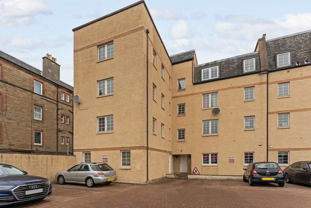 2 bed flat to rent in Hermand Crescent, Slateford, Edinburgh EH11 Zoopla