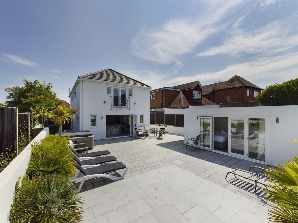 4 bed detached house for sale in Carlton Avenue, Broadstairs CT10, £699,000 Zoopla