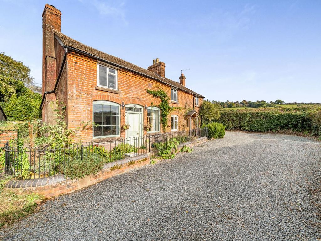 3 bed detached house for sale in Vowchurch, Hereford HR2, £550,000 Zoopla