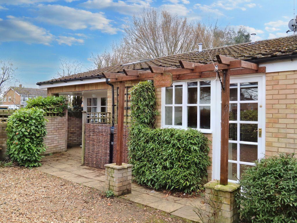 1 bed bungalow to rent in Margetts, Hemingford Grey, Huntingdon PE28
