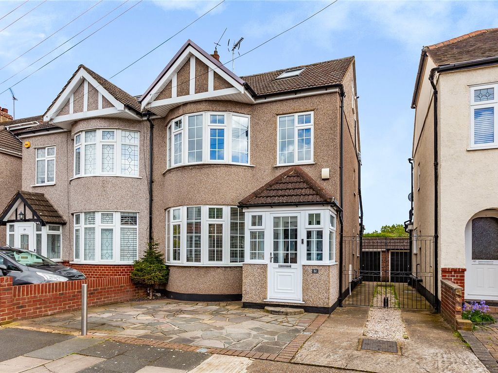4 bed semidetached house for sale in Clarence Avenue, Upminster RM14