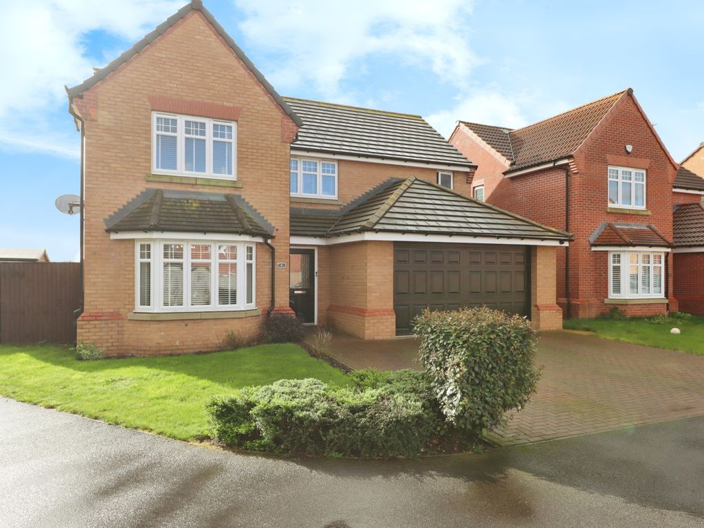 4 bed detached house for sale in Waddington Drive, Goole DN14, £465,000