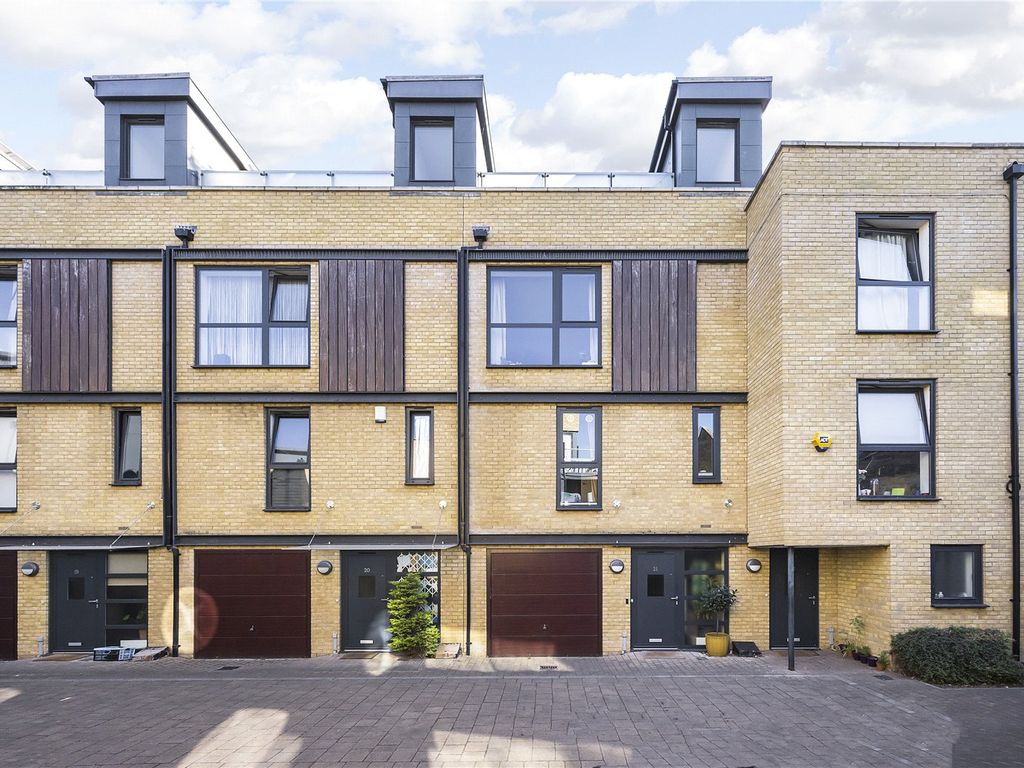 Chiltonian Mews, London SE13  