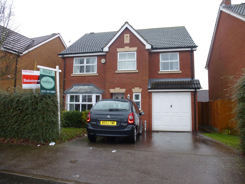 5 bed property to rent in Maple Leaf Drive, Marston Green, Birmingham