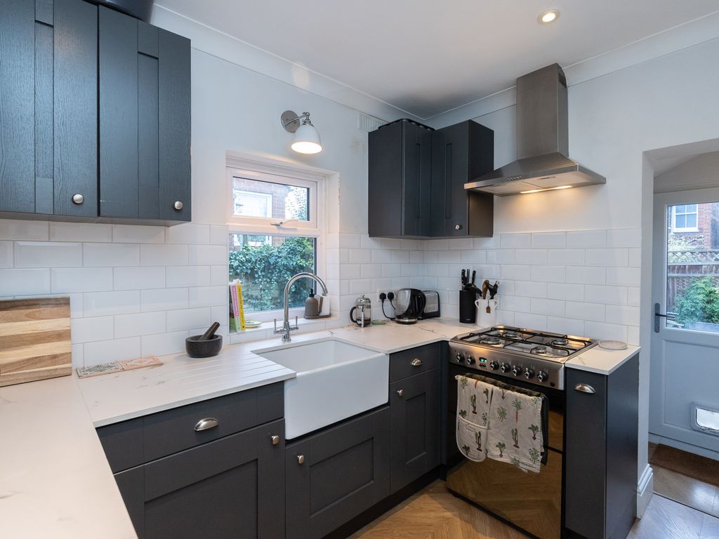 3 bed end terrace house for sale in Hart Road, Dorking RH4, £550,000