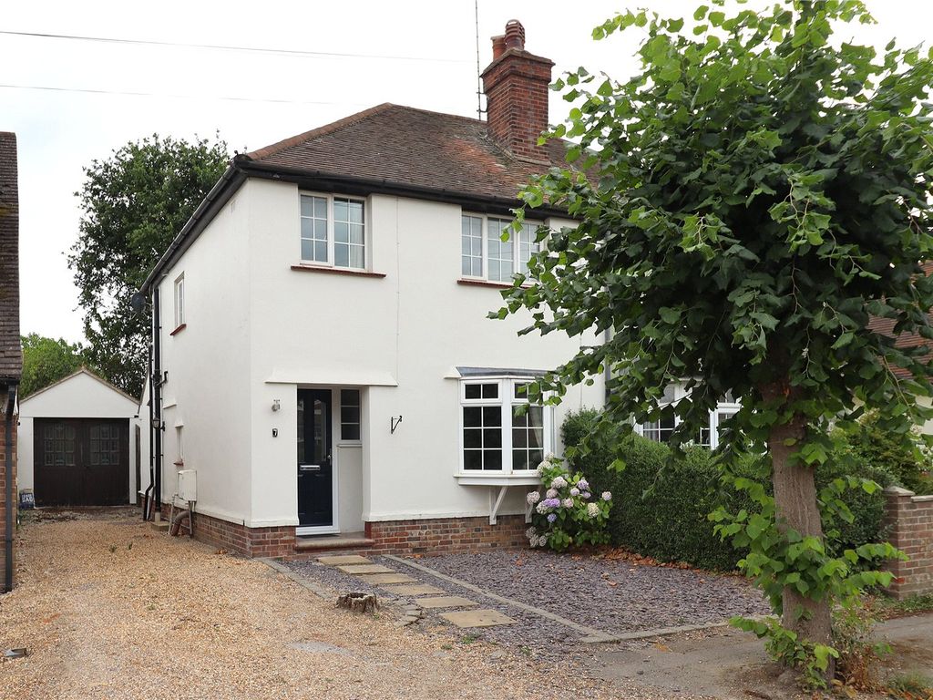 3 bed semidetached house for sale in Avenue Road, Chelmsford CM2 Zoopla