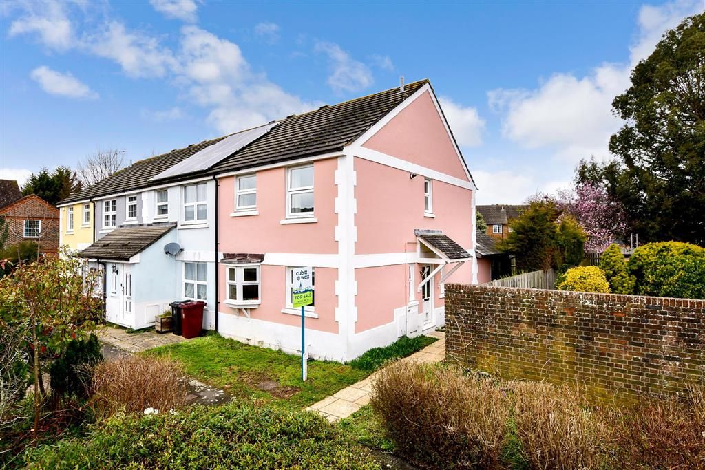 3 bed end terrace house for sale in Woodfield Close, Tangmere