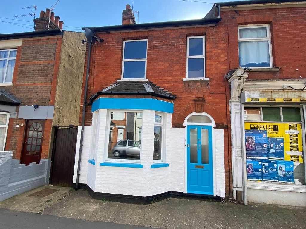 Retail premises to let in Harwoods Road, Watford, Hertfordshire WD18