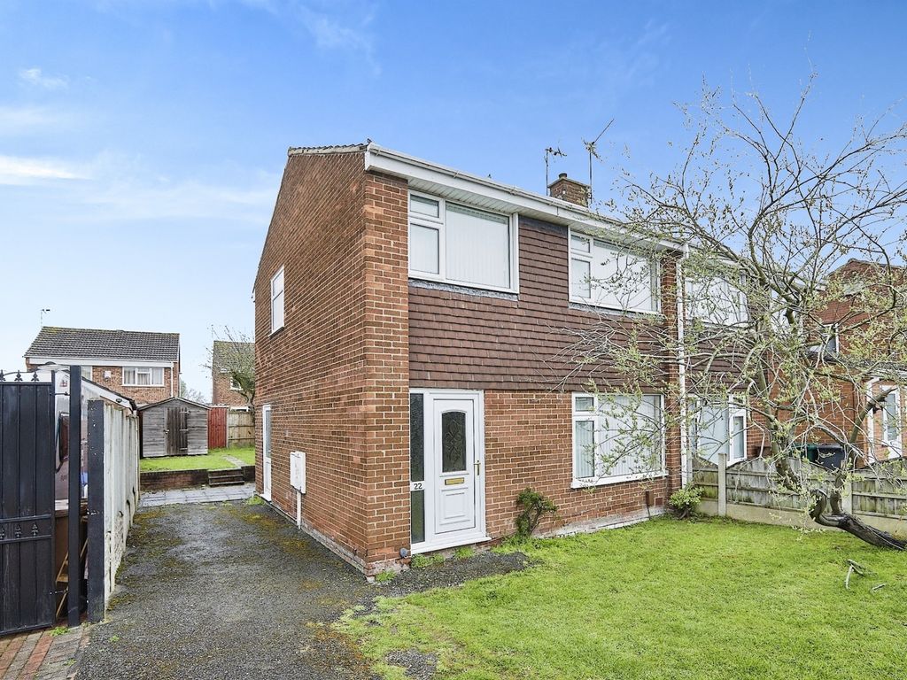 3 bed semidetached house for sale in Derwent Drive, Stenson Fields
