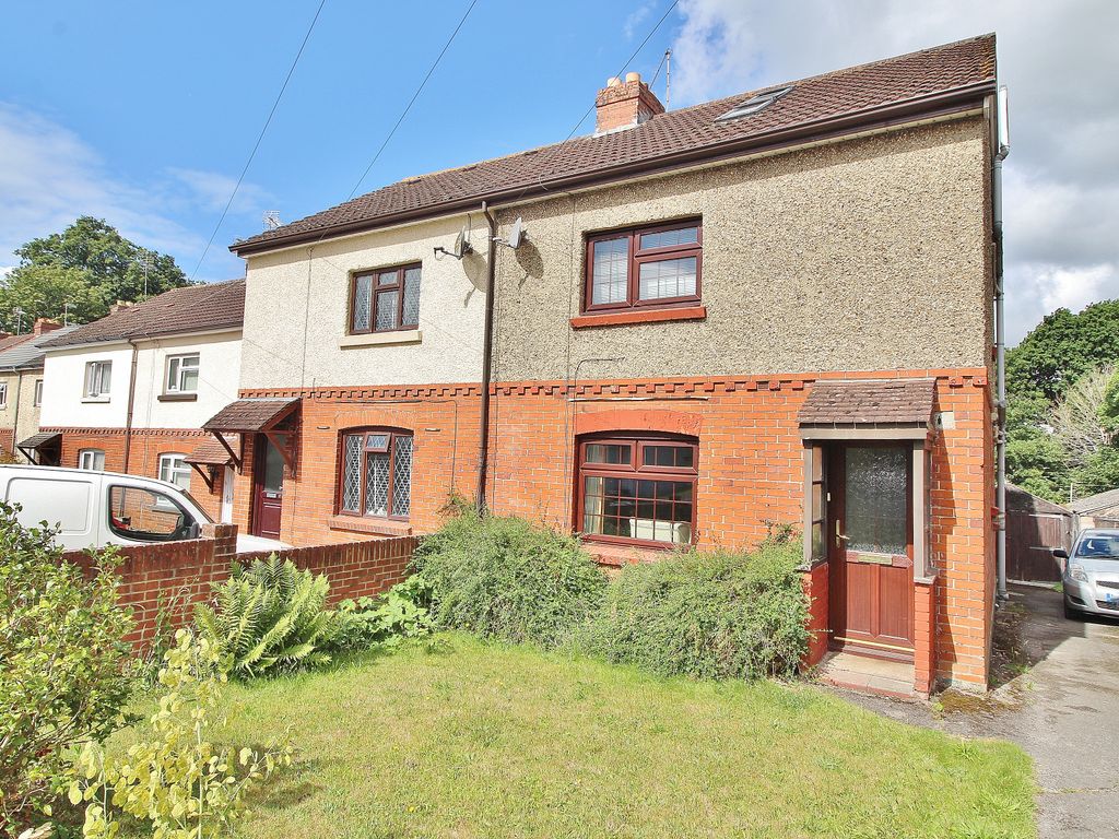 3 bed semidetached house for sale in Sandy Brow, Purbrook