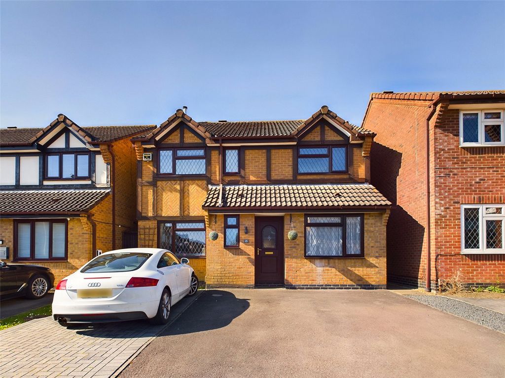 5 bed detached house for sale in Foxleigh Crescent, Gloucester